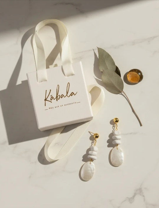 Aros “Flor Grande Multicolor – Stud” Blanco