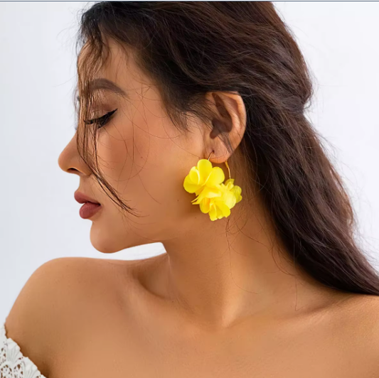 Aros Flor En Tela Amarillo/ Diseño Minimalista