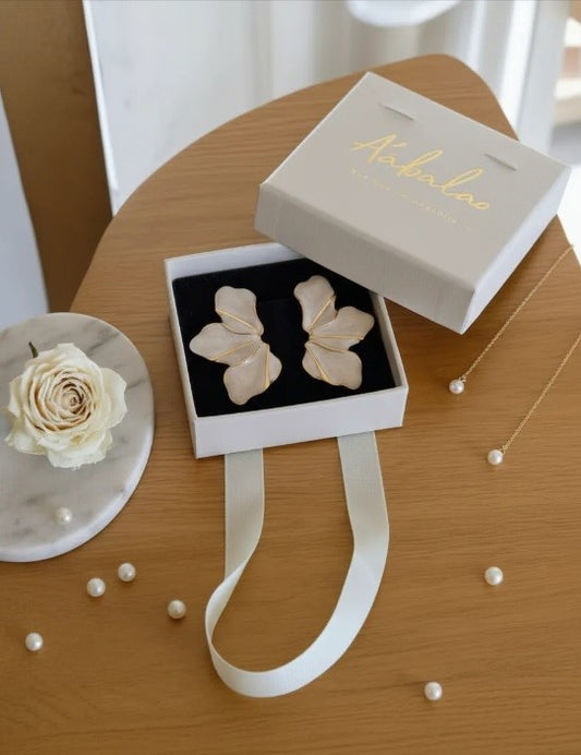 Aros “Flor Grande Multicolor – Stud” Blanco