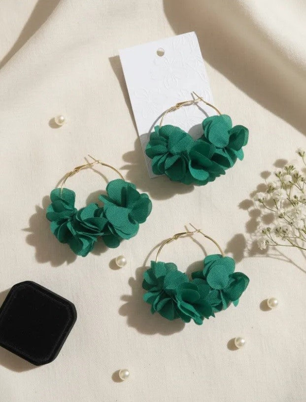 Aros Flor En Tela Verde/ Diseño Minimalista