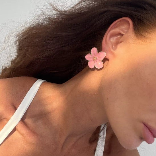 Aros “Flor con gotas” Blanco