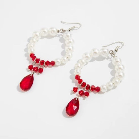 Aros “Perla Colgante” – Elegancia en Arco y Gota de Perla