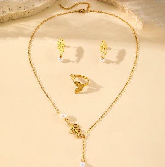 Conjunto "Cadena y aros de hojas" Dorado