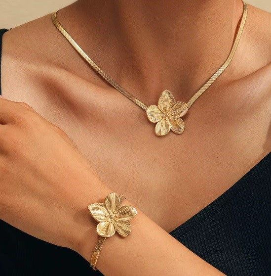 Conjunto Flor Vintage – Collar + Pulsera