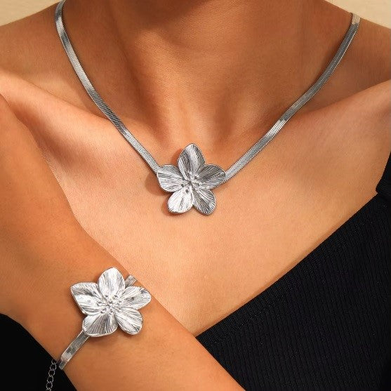 Conjunto Flor Vintage – Collar + Pulsera