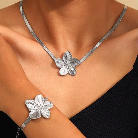 Conjunto Flor Vintage – Collar + Pulsera